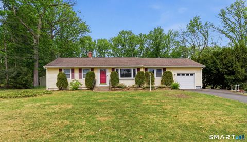 Homes For Sale - 8 Gem Drive<br/> Tolland County, Ellington, CT 06029