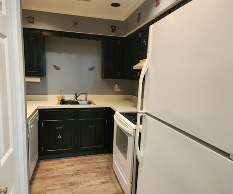 Tiny photo for 405 Glendale Avenue #A5, Bridgeport, CT 06606 (MLS # 24146216)