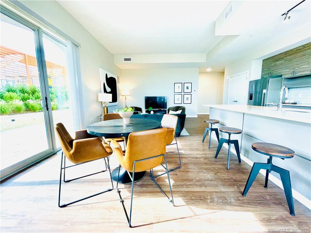 900 Pacific Street 702