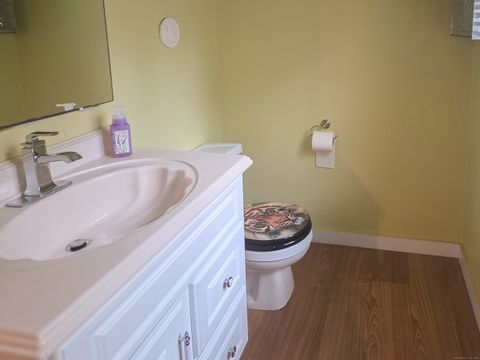 Tiny photo for 20 Greenbriar Drive #APT H, Farmington, CT 06032 (MLS # 24108594)