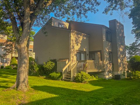 Tiny photo for 20 Greenbriar Drive #APT H, Farmington, CT 06032 (MLS # 24108594)