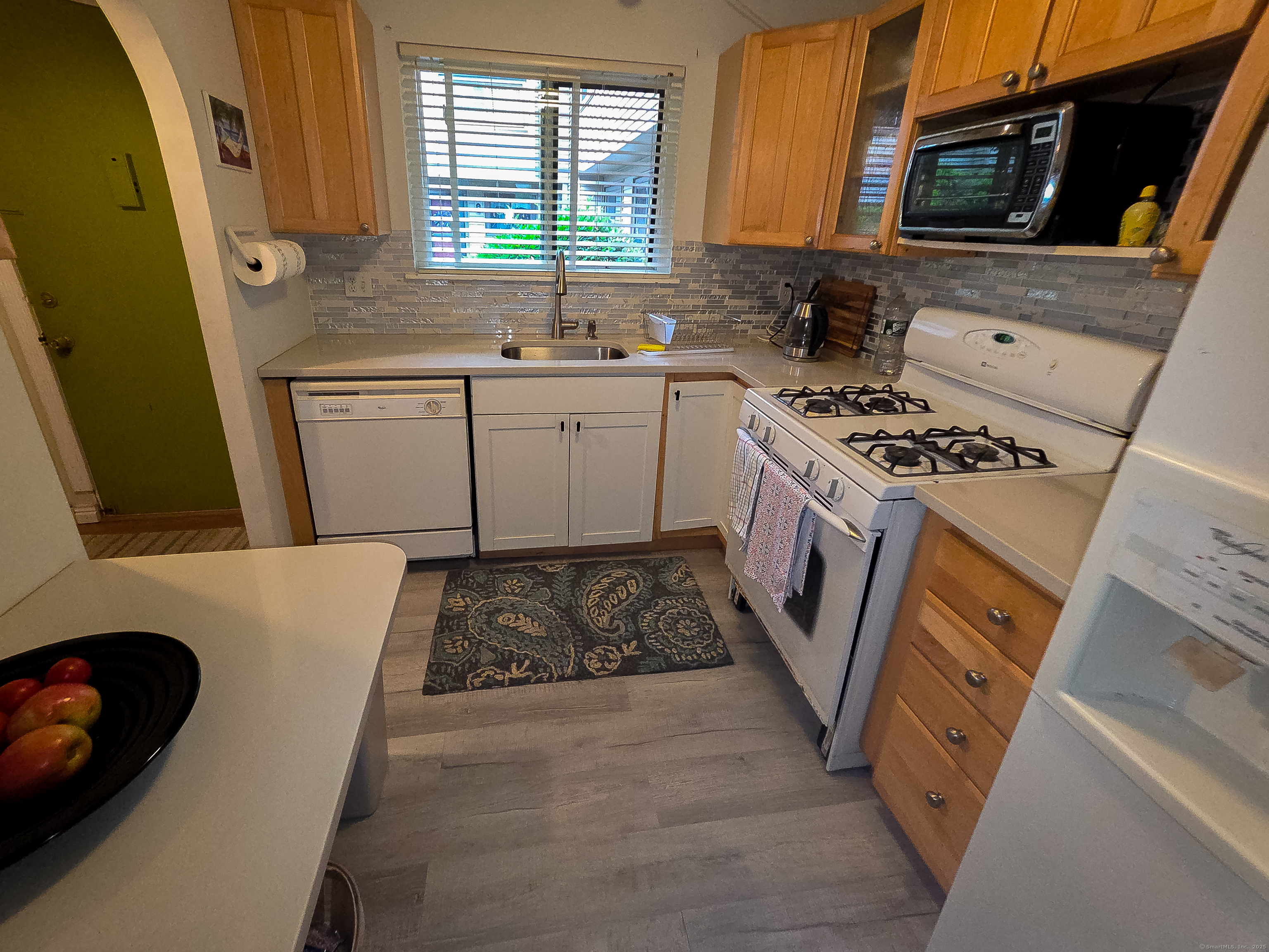 20 Greenbriar Drive APT H