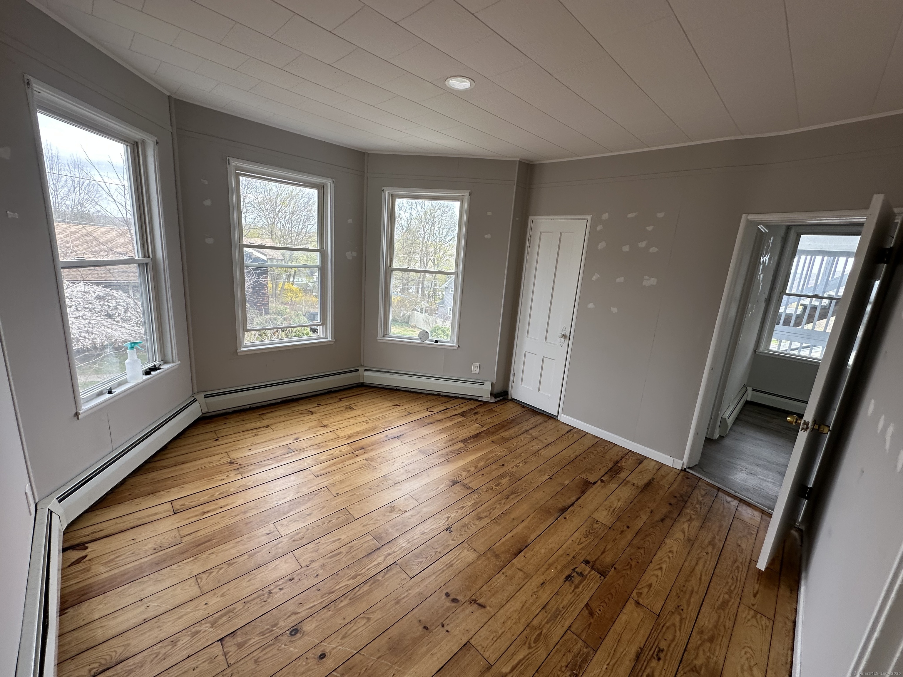 Rental Property at Millville Avenue, Naugatuck, Connecticut - Bedrooms: 2 
Bathrooms: 1 
Rooms: 5  - $1,700 MO.