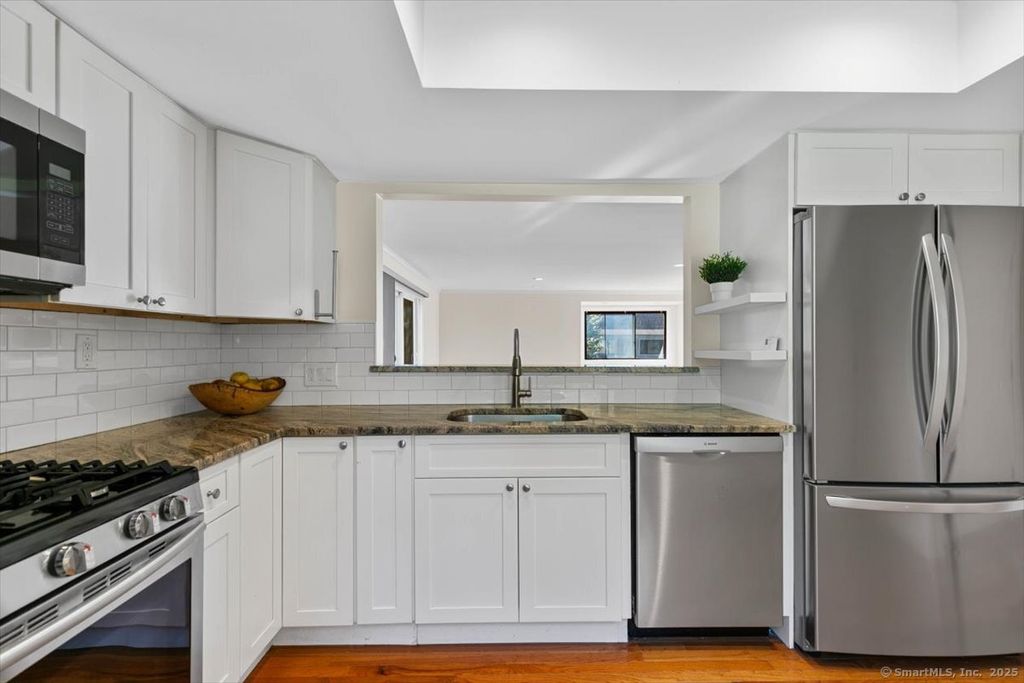 Photo of 543 North Trail #B, Stratford, CT 06614 (MLS # 24130846)