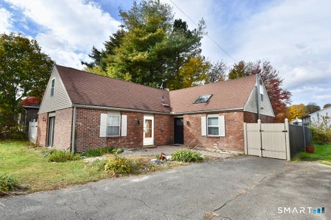 Photo of 11 Granada Road, Waterbury, CT 06704 (MLS # 24216063)