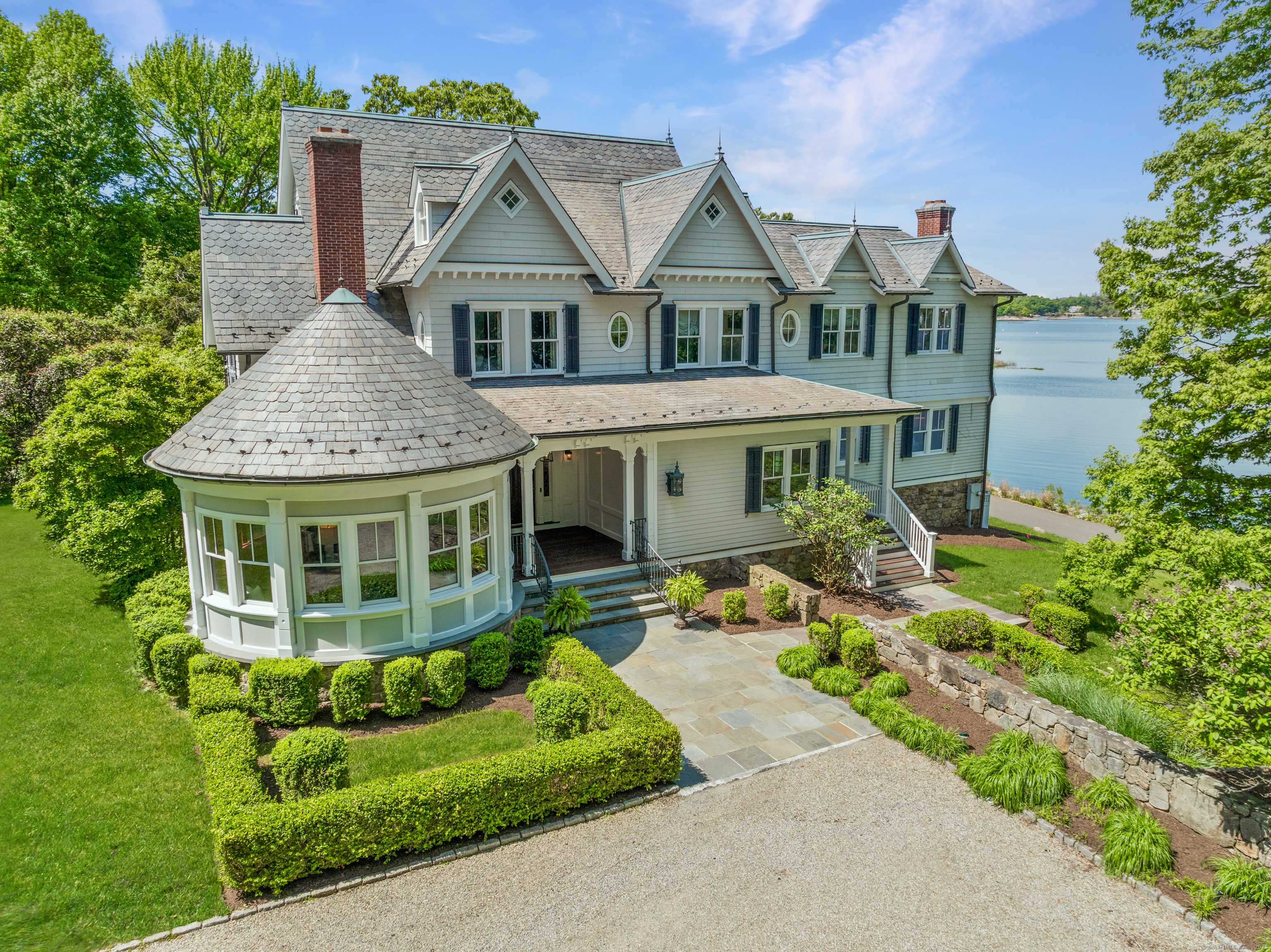 Contentment Island Road, Darien, Connecticut - 6 Bedrooms  
6 Bathrooms  
20 Rooms - 