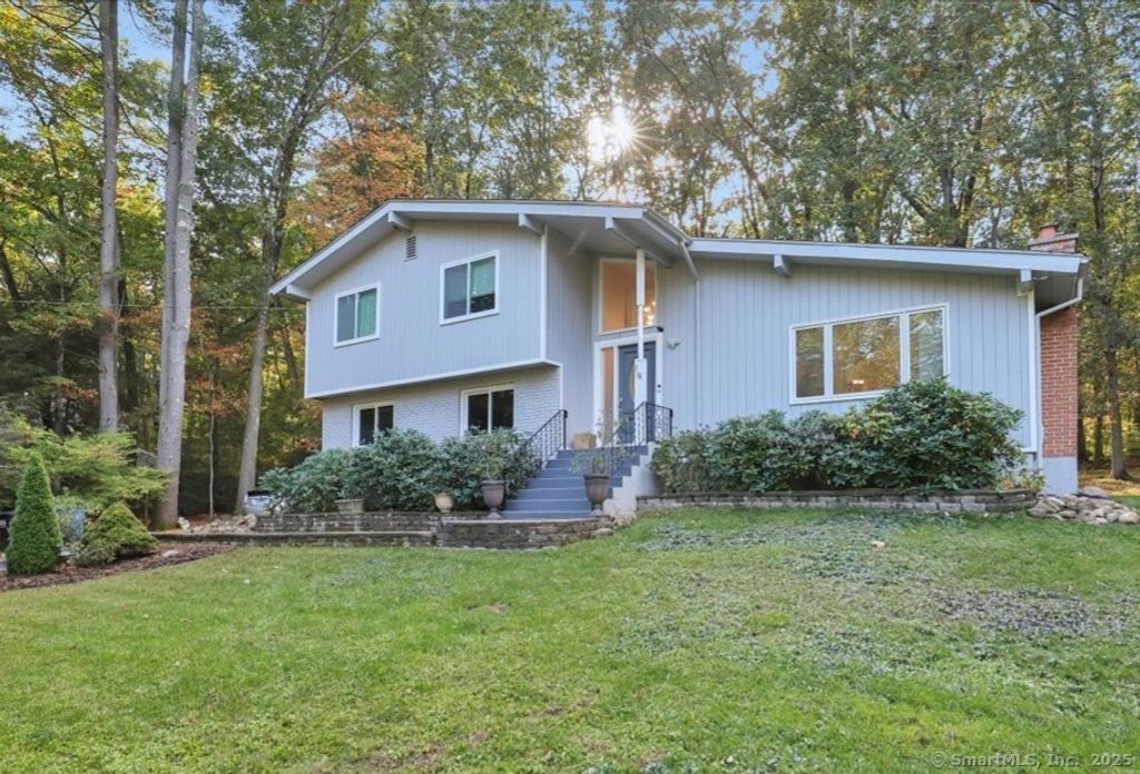 Photo of 19 Elaine Drive, Simsbury, CT 06070 (MLS # 24132449)