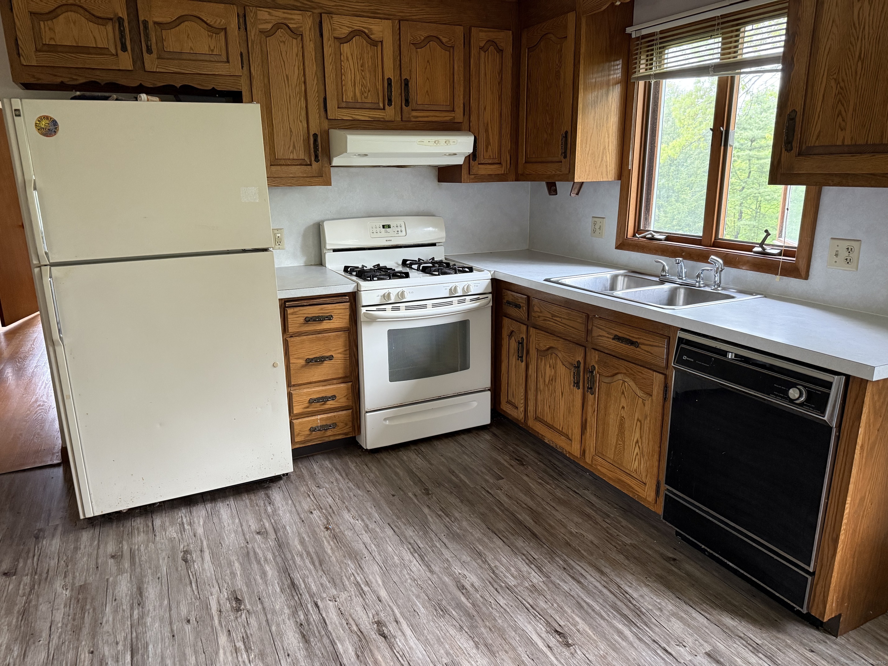 New Britain, Connecticut 06053, United States, 3 Bedrooms Bedrooms, ,2 BathroomsBathrooms,Residential,Active,129255