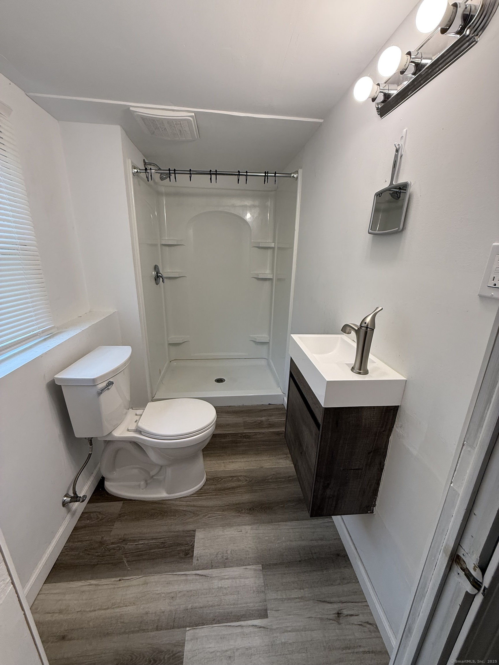 New Britain, Connecticut 06053, United States, 3 Bedrooms Bedrooms, ,2 BathroomsBathrooms,Residential,Active,129255