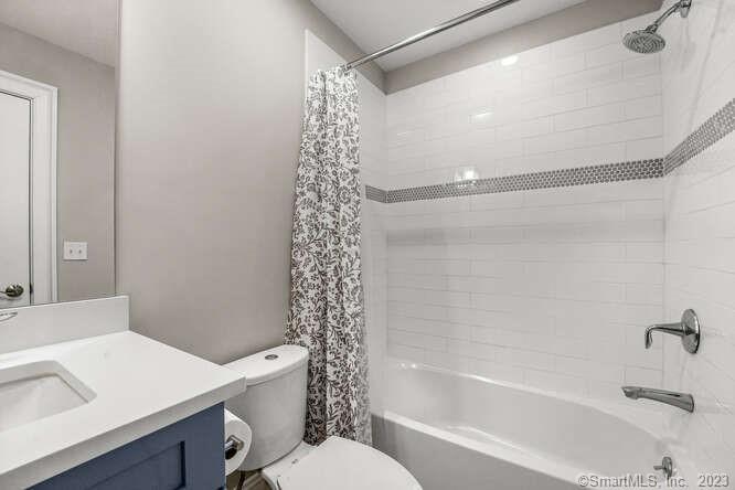 Photo 25 of 38 of 115 Colonial Road 55 townhome