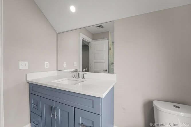 Photo 21 of 38 of 115 Colonial Road 55 townhome
