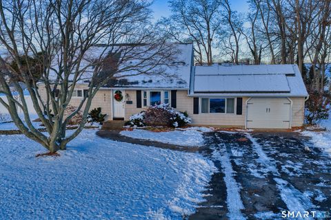 Photo of 61 Ryegate Terrace, Stratford, CT 06615 (MLS # 24143911)
