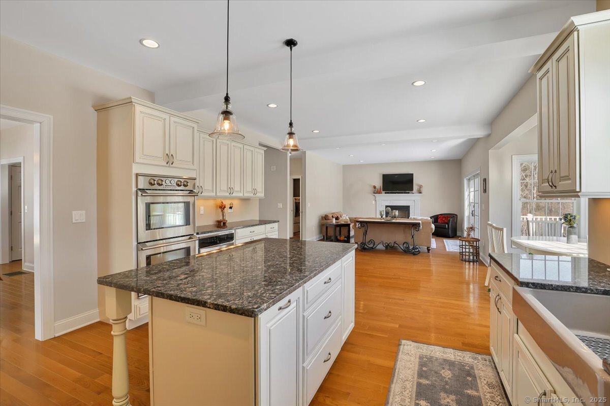 396 Watertown Road, Middlebury, Connecticut image 8