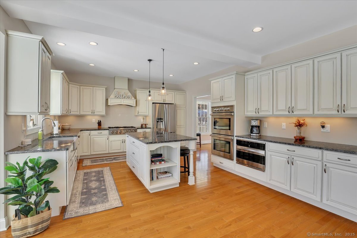 396 Watertown Road, Middlebury, Connecticut image 6