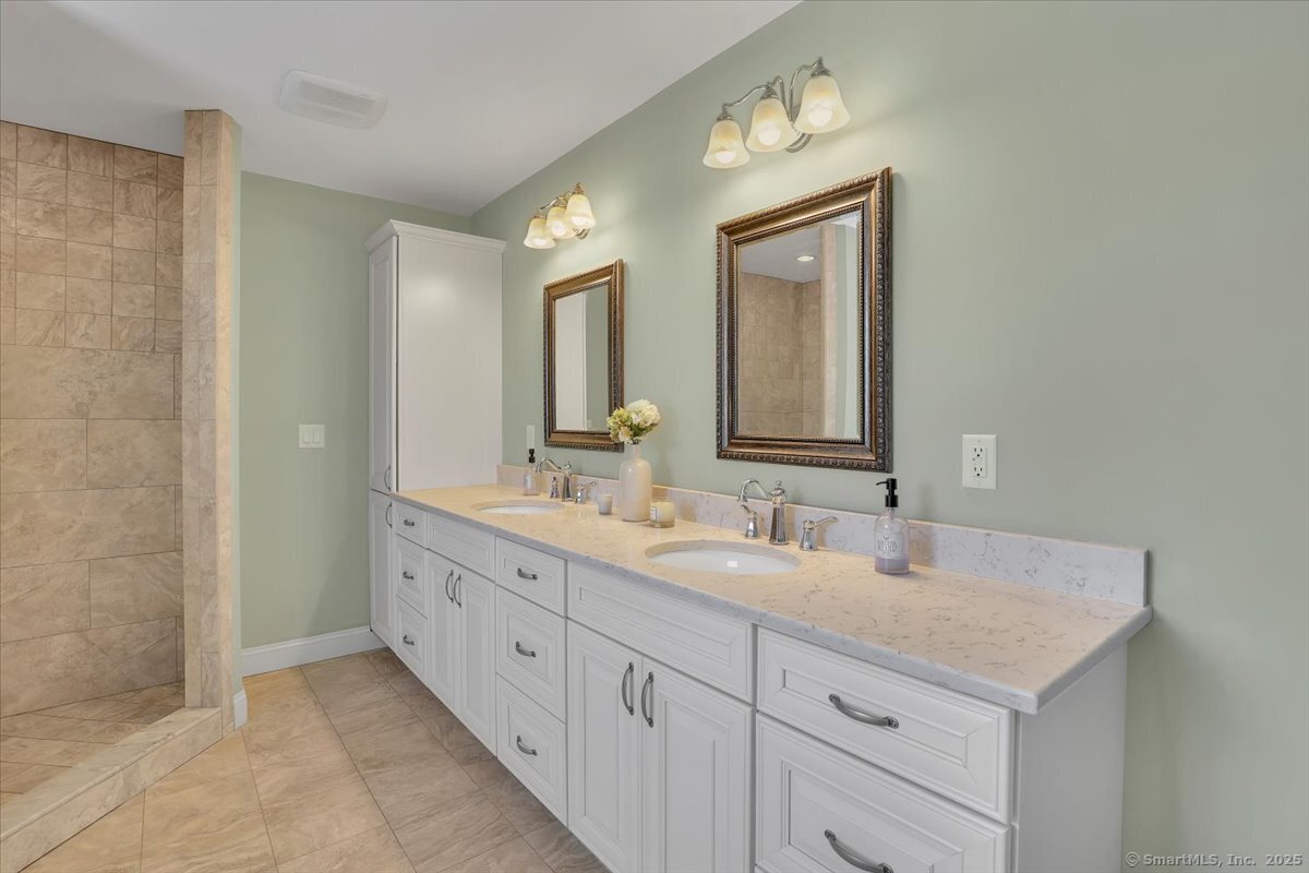 396 Watertown Road, Middlebury, Connecticut image 22
