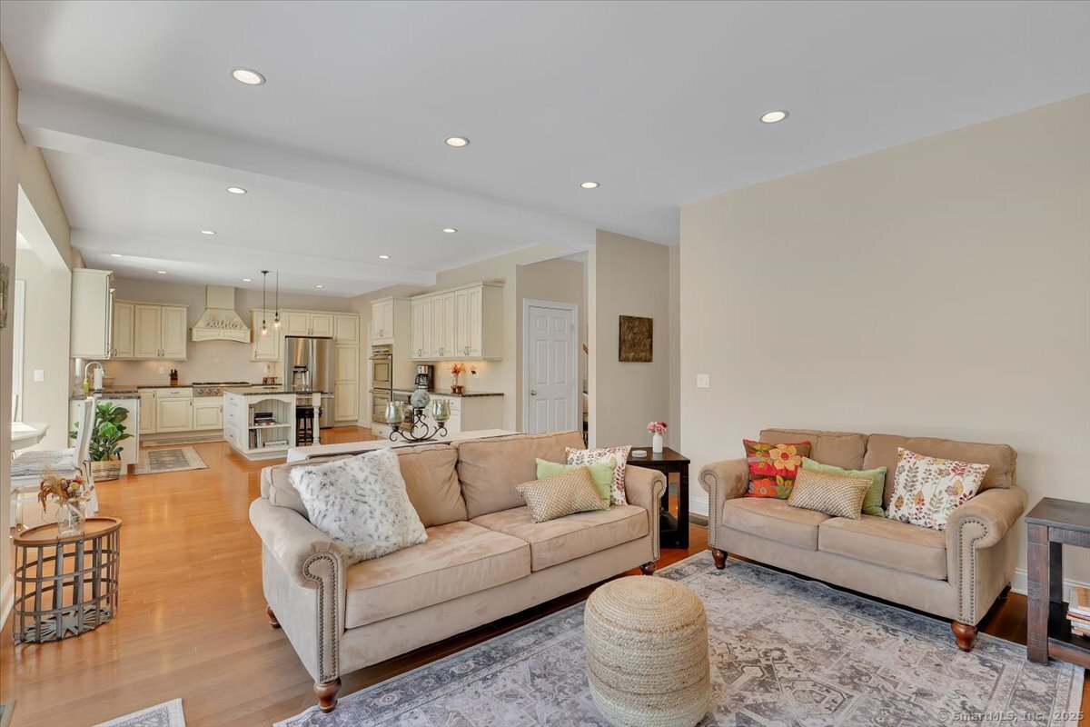 396 Watertown Road, Middlebury, Connecticut image 12