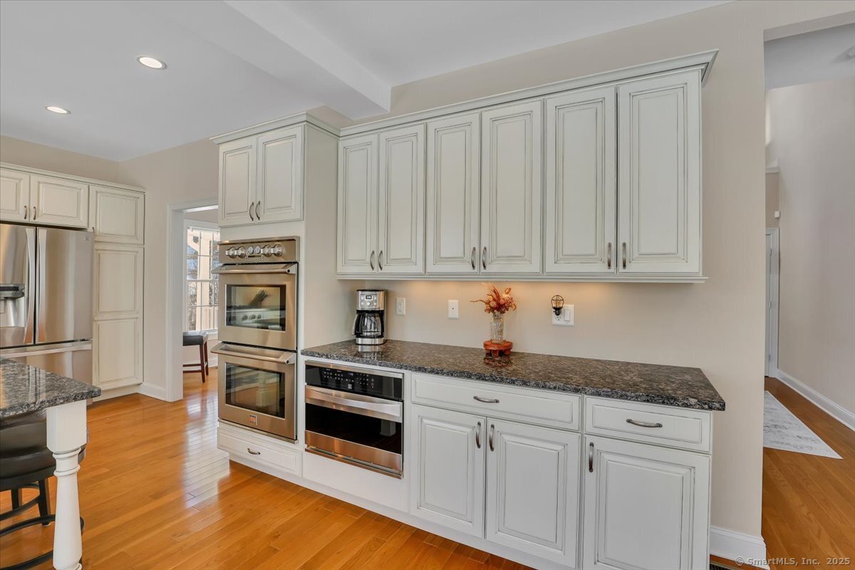 396 Watertown Road, Middlebury, Connecticut image 9