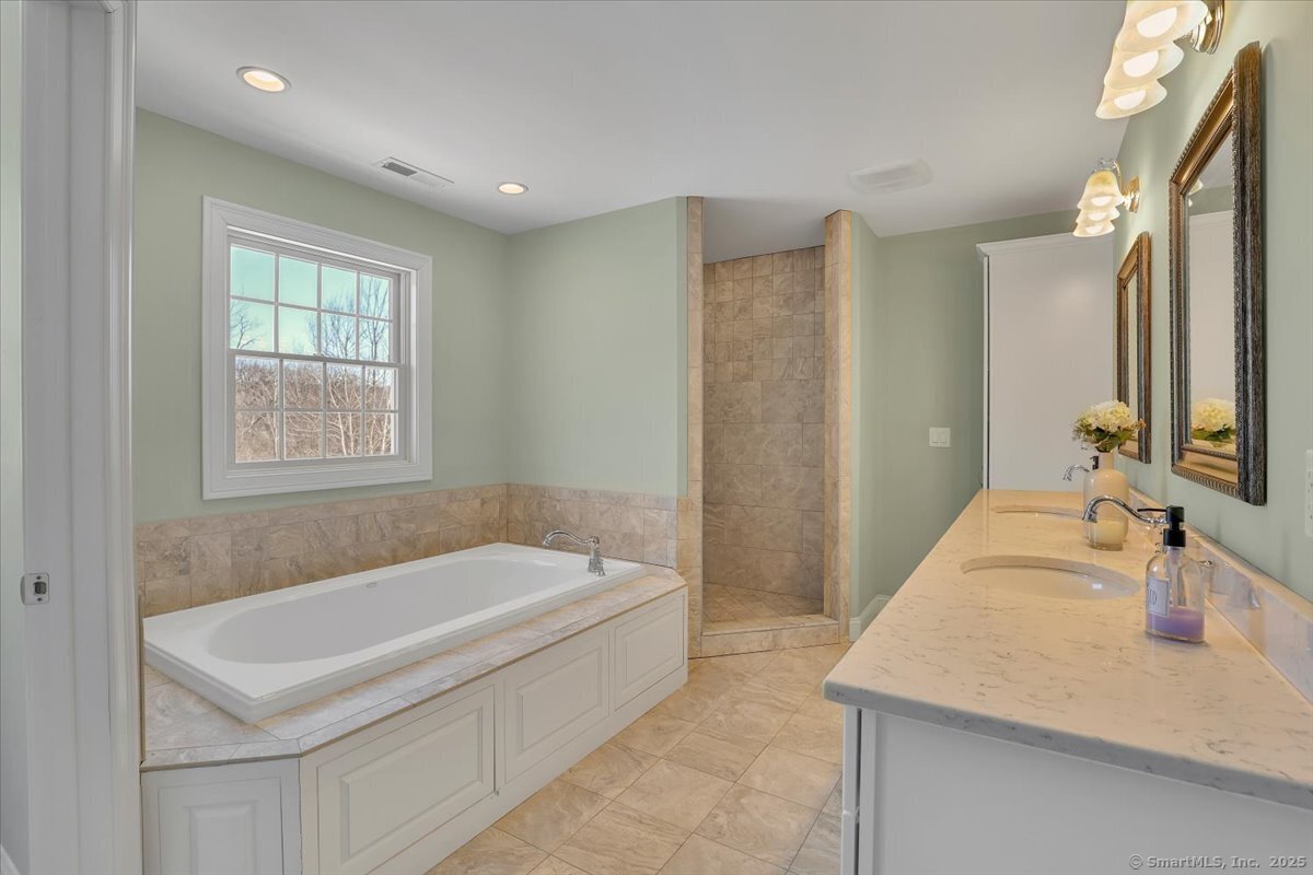 396 Watertown Road, Middlebury, Connecticut image 21