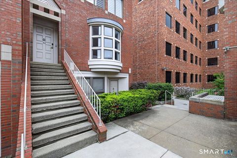 Condo For Sale - 44 Temple Court #44<br/> New Haven, CT 06510