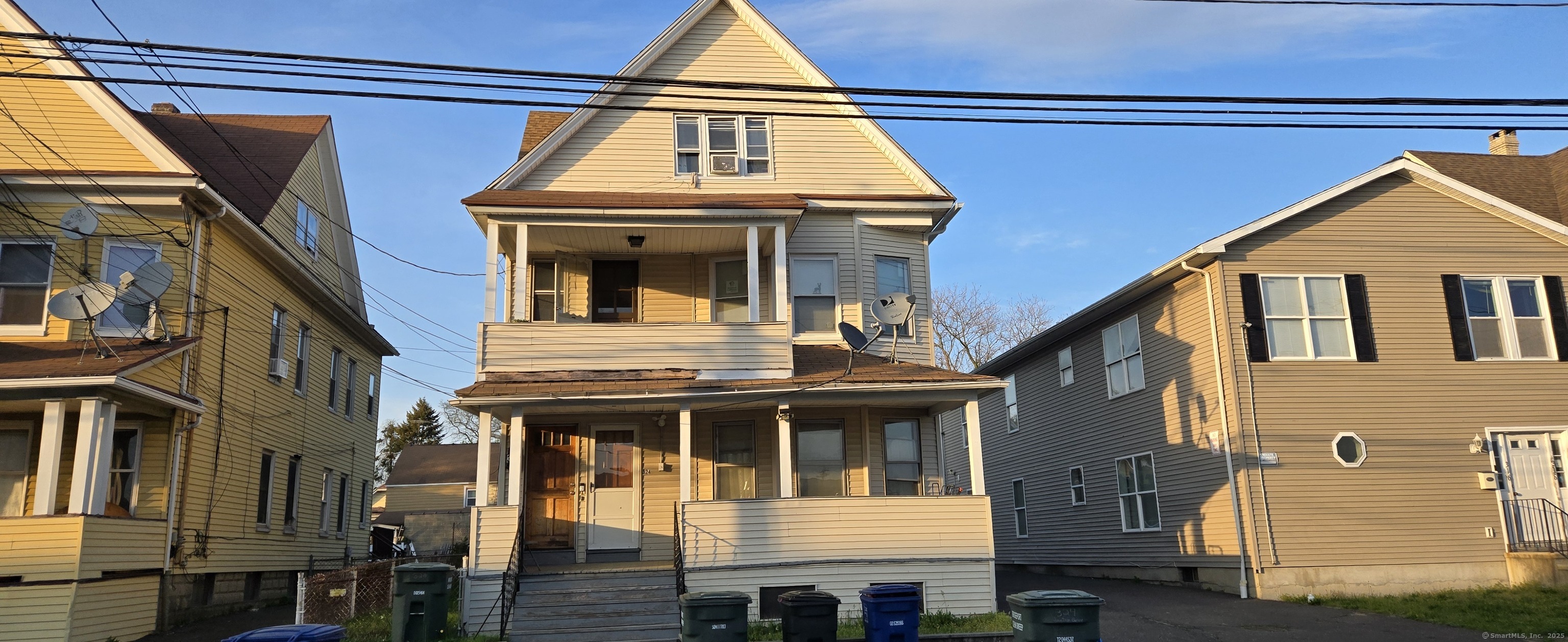 Property for Sale at Mountain Grove Street, Bridgeport, Connecticut - Bedrooms: 6 
Bathrooms: 3 
Rooms: 15  - $549,900