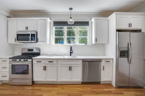 Tiny photo for 30 Fairmont Place, Shelton, CT 06484 (MLS # 24151782)