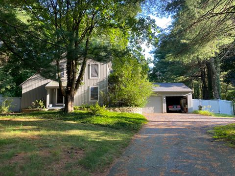 37 Farms Village Road Simsbury CT 06070