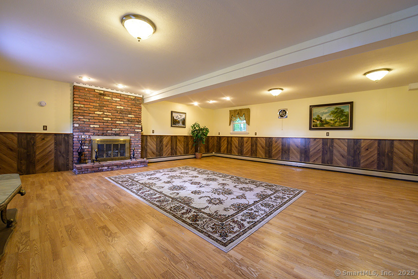 201 Crest Street, Waterbury, Connecticut image 17