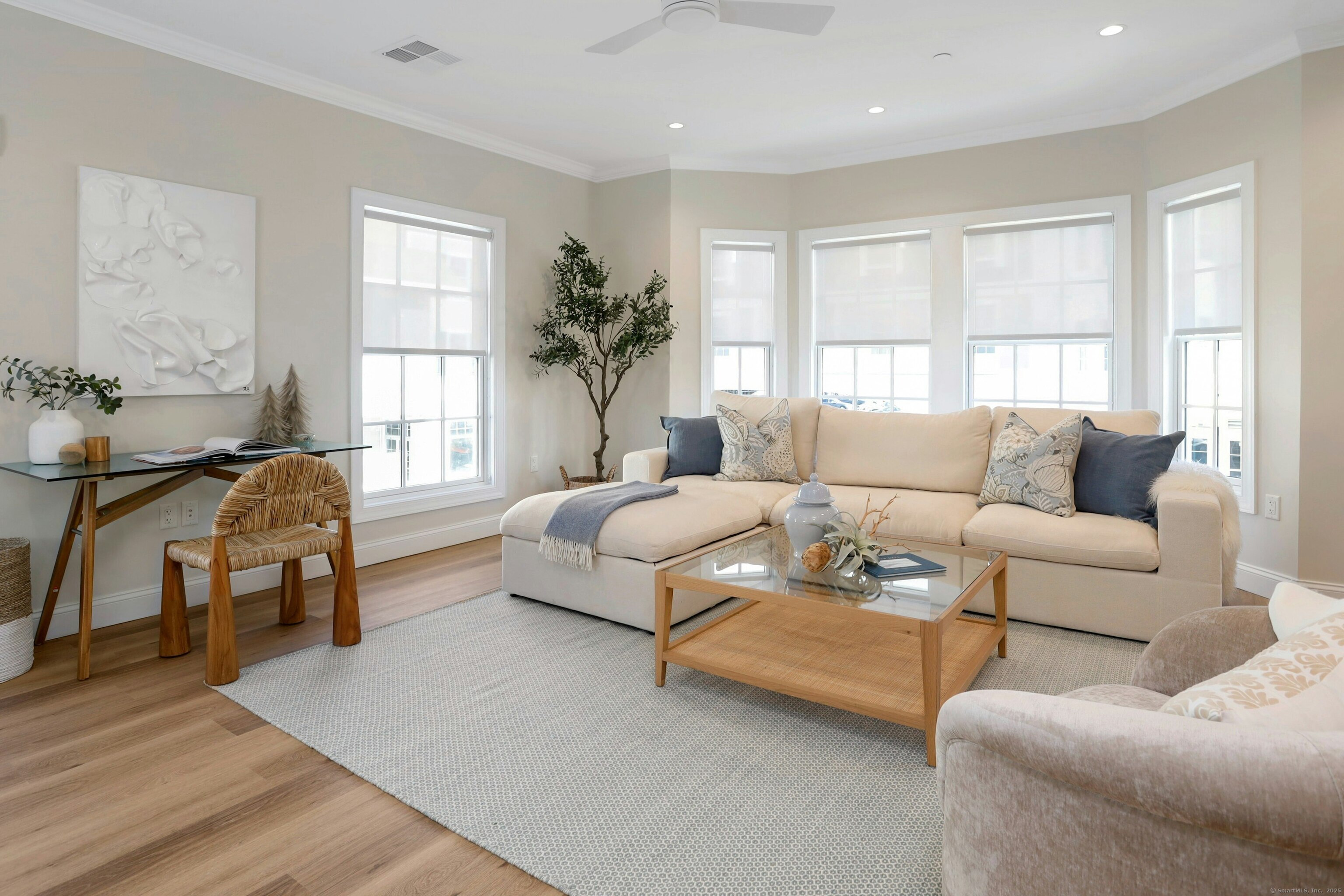 440 Heights Road 209, Darien, Connecticut - 1 Bedrooms  
1 Bathrooms  
4 Rooms - 