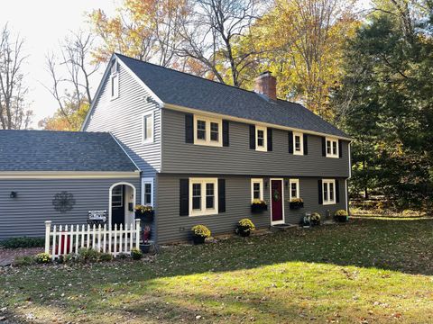 31 Parkwood Drive Windsor CT 06095