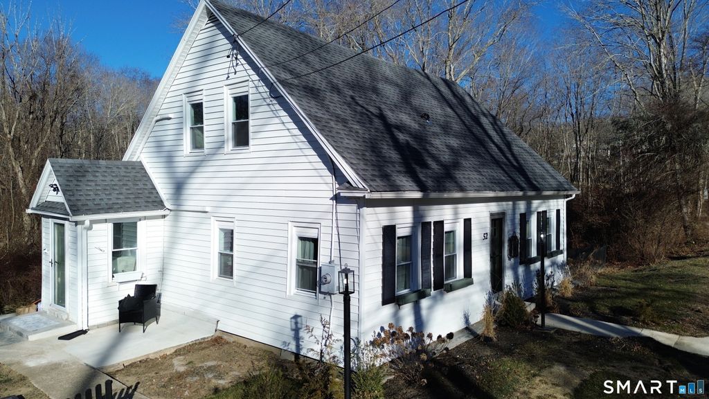 Photo of 52 Walnut Hill Road, East Lyme, CT 06333 (MLS # 24149714)