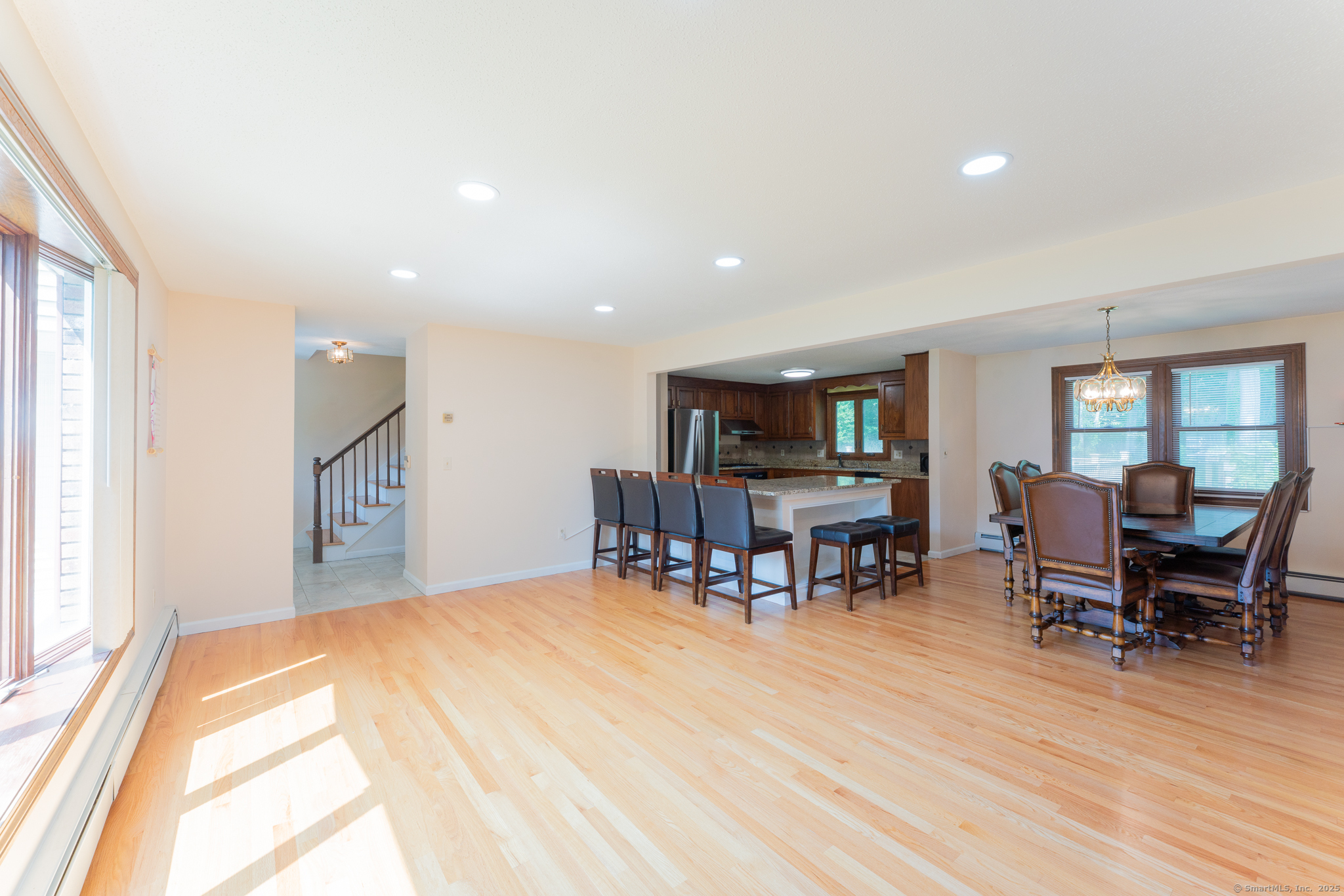 South Windsor, Connecticut 06074, United States, 4 Bedrooms Bedrooms, ,3 BathroomsBathrooms,Residential,Active,186519