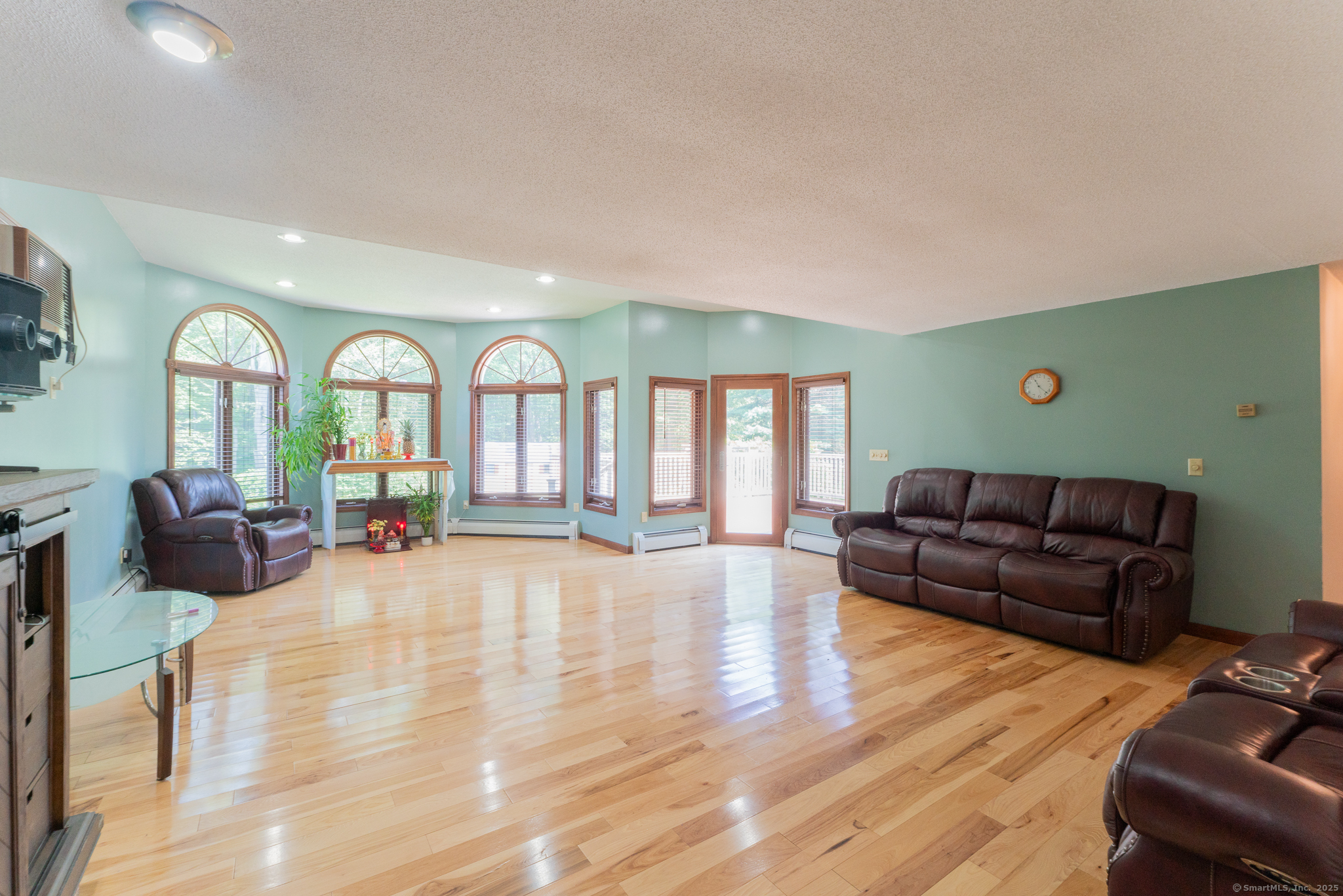 South Windsor, Connecticut 06074, United States, 4 Bedrooms Bedrooms, ,3 BathroomsBathrooms,Residential,Active,186519