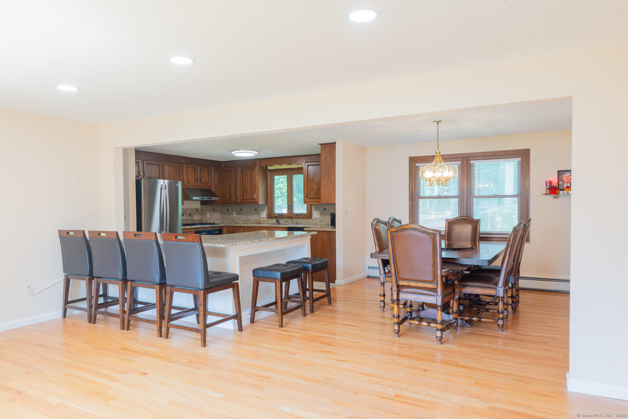 South Windsor, Connecticut 06074, United States, 4 Bedrooms Bedrooms, ,3 BathroomsBathrooms,Residential,Active,186519