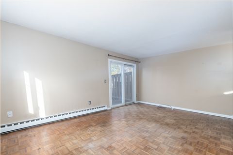 Tiny photo for 39 Farmington Avenue #B4, Plainville, CT 06062 (MLS # 24139604)