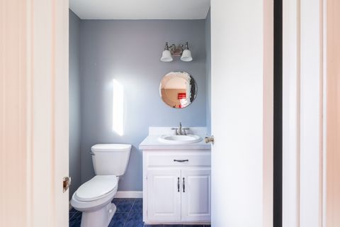 Tiny photo for 39 Farmington Avenue #B4, Plainville, CT 06062 (MLS # 24139604)