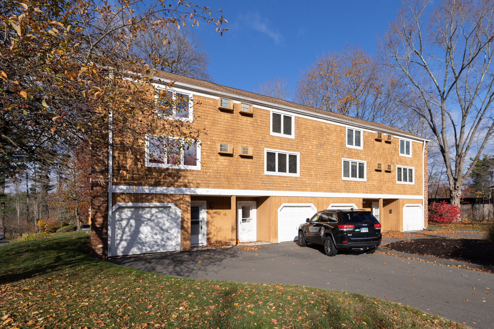 39 Farmington Avenue B4