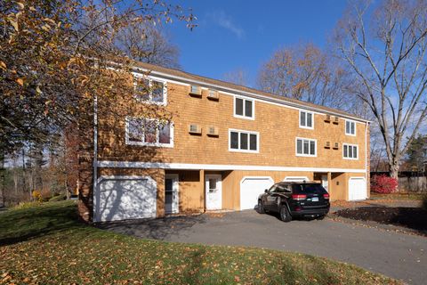 Tiny photo for 39 Farmington Avenue #B4, Plainville, CT 06062 (MLS # 24139604)