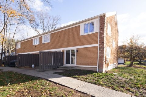 Tiny photo for 39 Farmington Avenue #B4, Plainville, CT 06062 (MLS # 24139604)