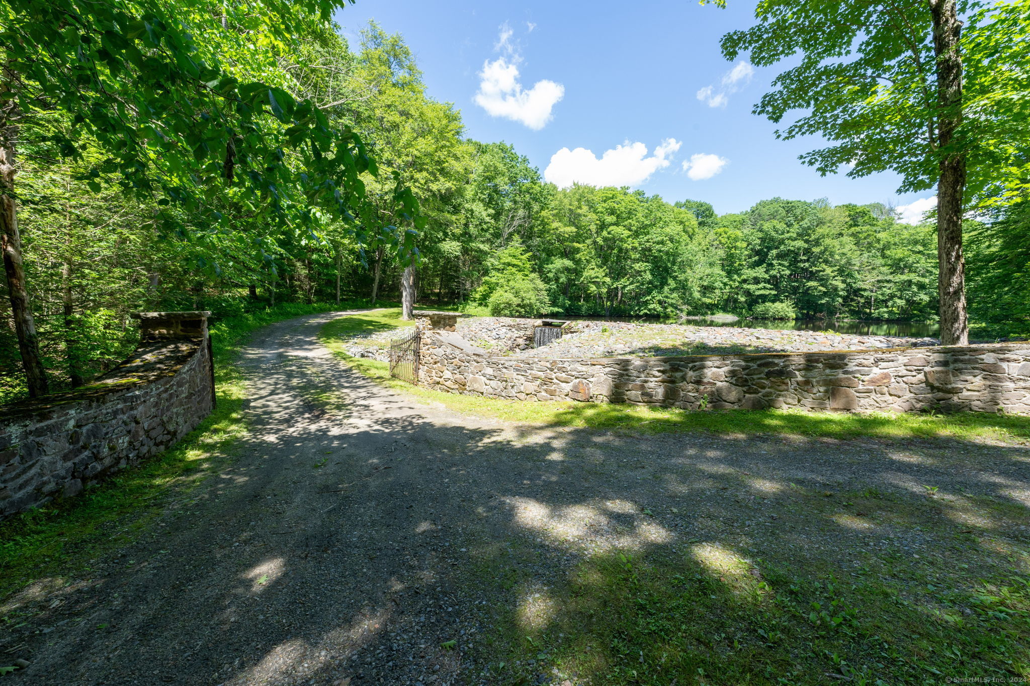 295 Stub Hollow Road, New Hartford, Connecticut image 5