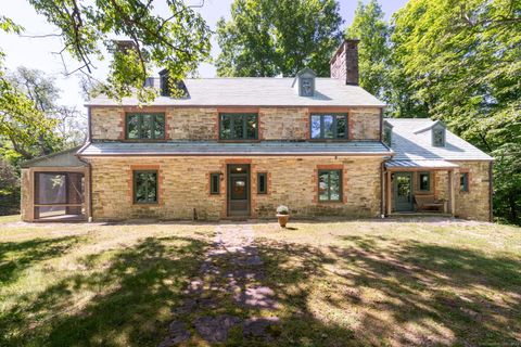 A home in New Hartford