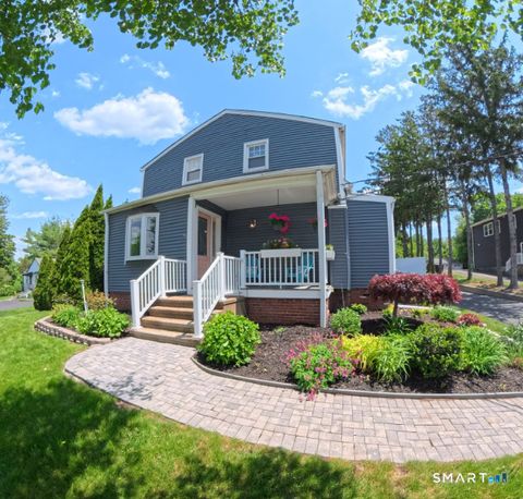 Photo of 31 Quinnipiac Avenue, North Haven, CT 06473 (MLS # 24145716)