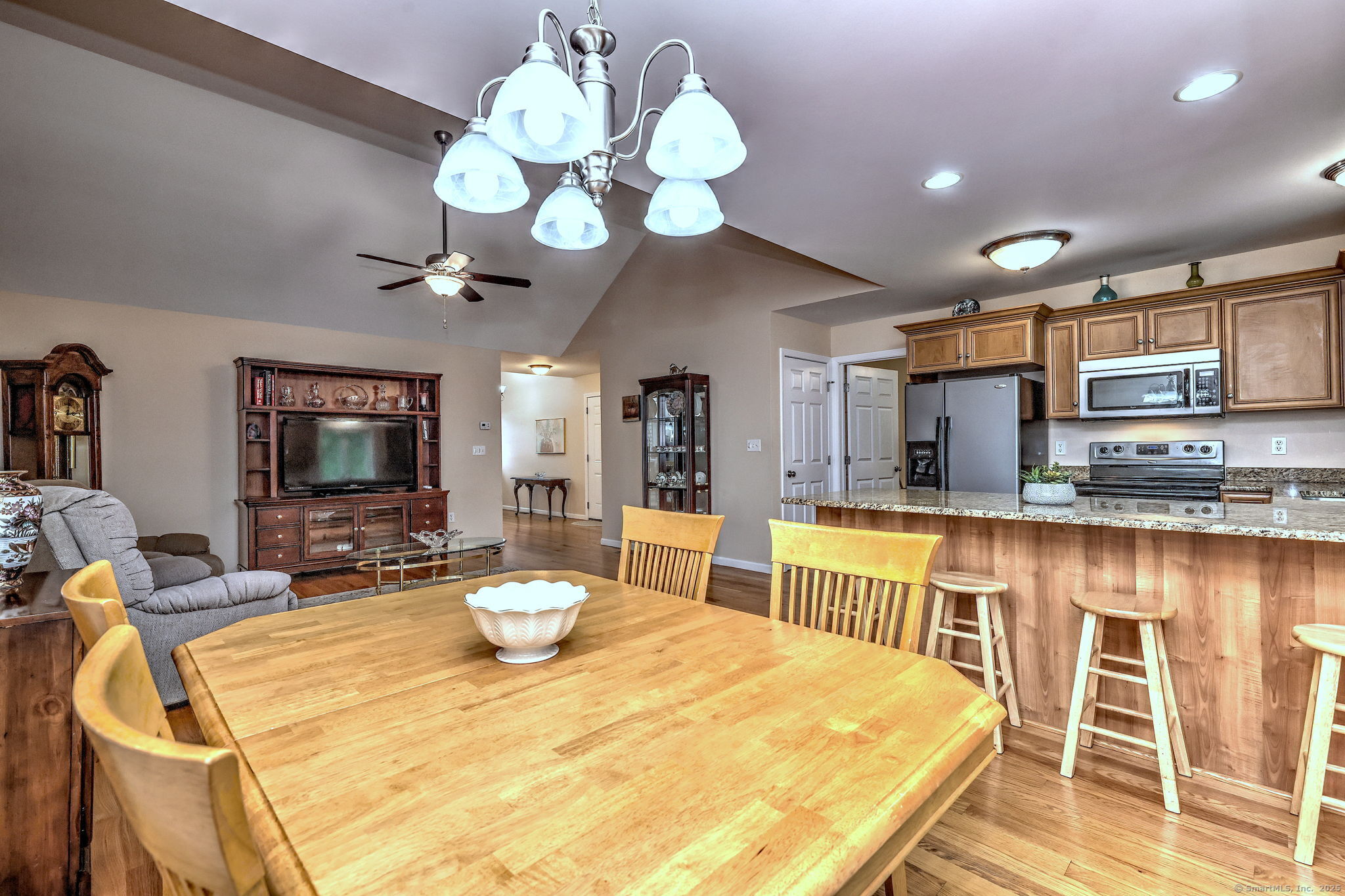 30 Prosperity Court #25, Southington, Connecticut image 13