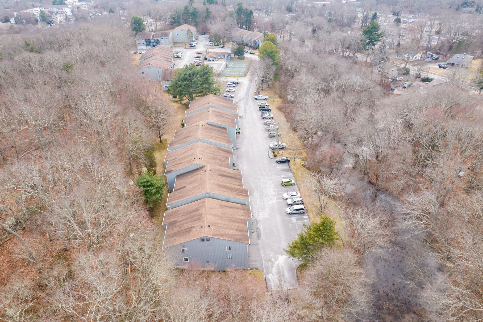 Groton, Connecticut 06340, United States, 2 Bedrooms Bedrooms, ,2 BathroomsBathrooms,Residential,Pending,18089