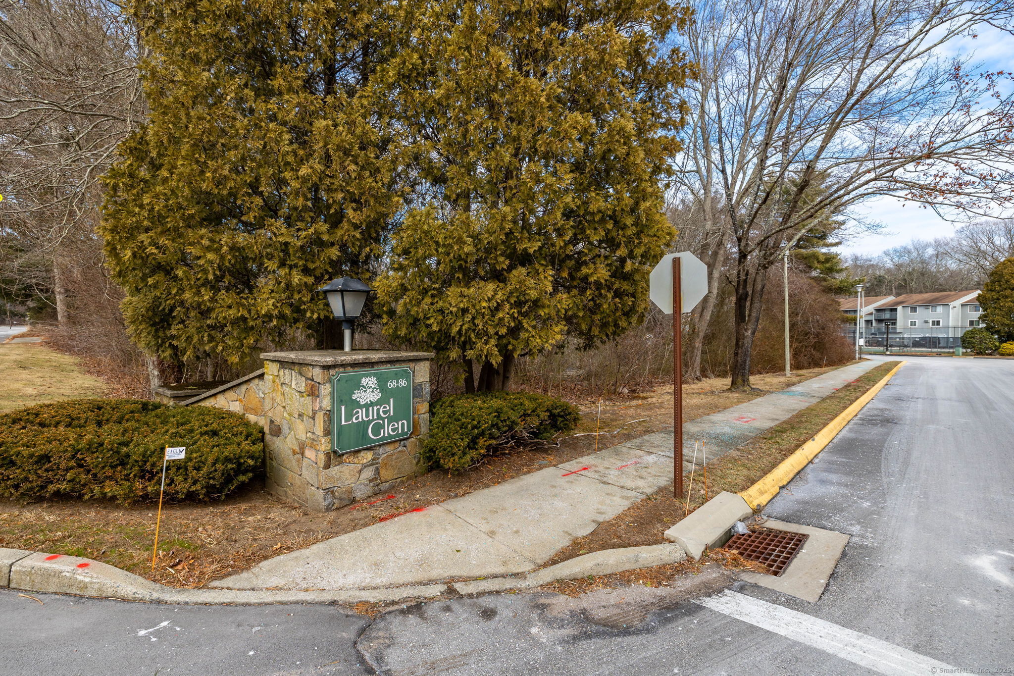 Groton, Connecticut 06340, United States, 2 Bedrooms Bedrooms, ,2 BathroomsBathrooms,Residential,Pending,18089