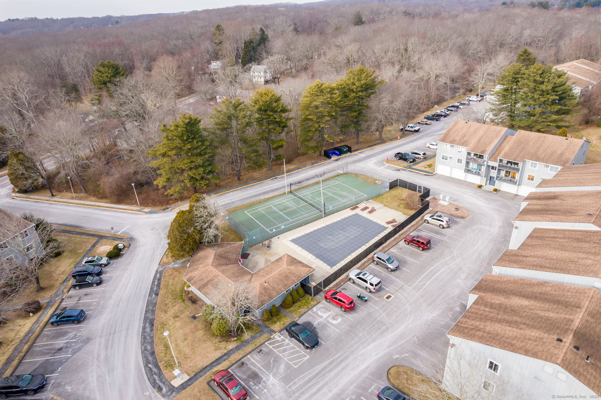 Groton, Connecticut 06340, United States, 2 Bedrooms Bedrooms, ,2 BathroomsBathrooms,Residential,Pending,18089