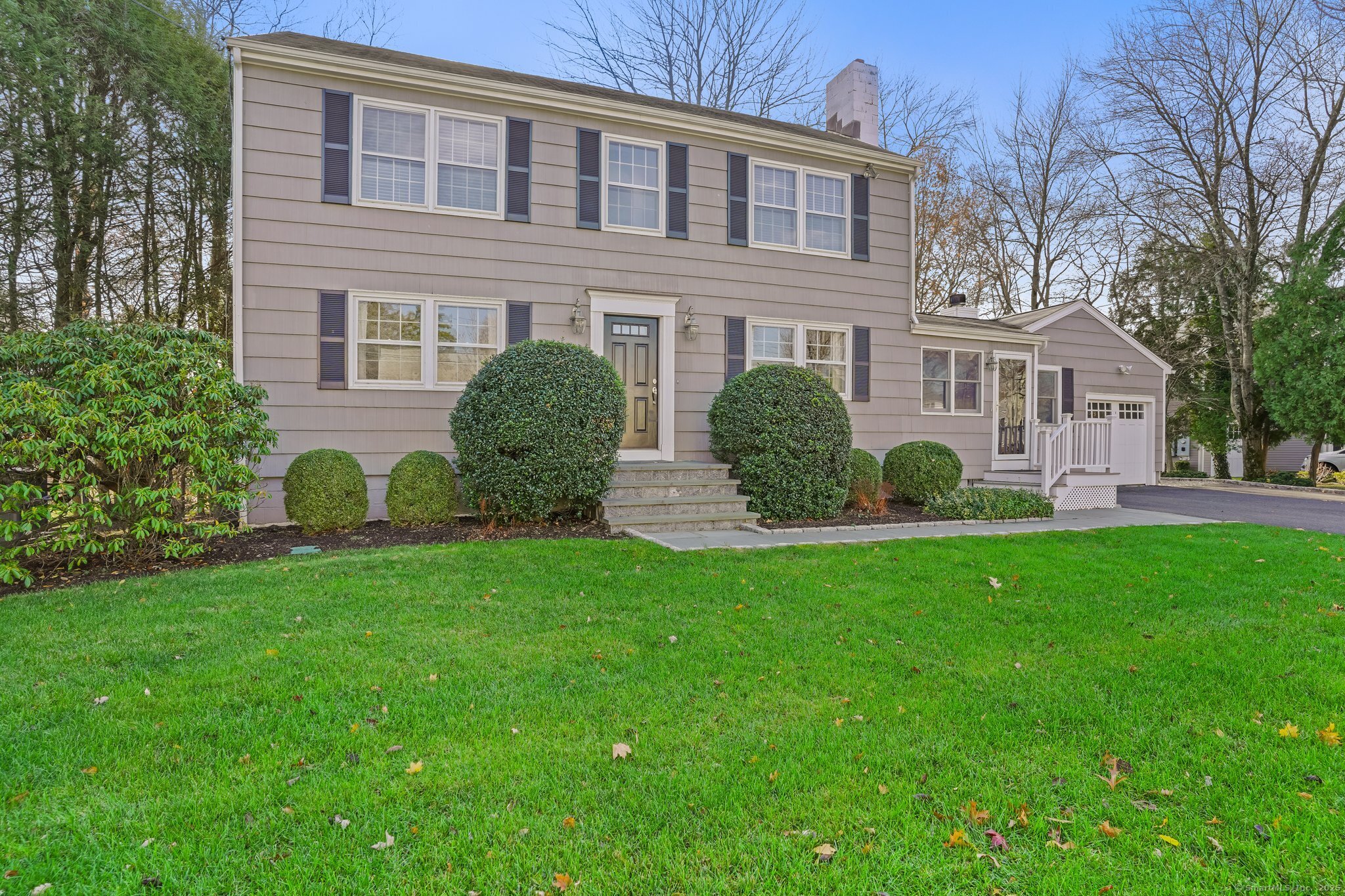 Property for Sale at Laforge Road, Darien, Connecticut - Bedrooms: 4 
Bathrooms: 3 
Rooms: 8  - $1,820,000