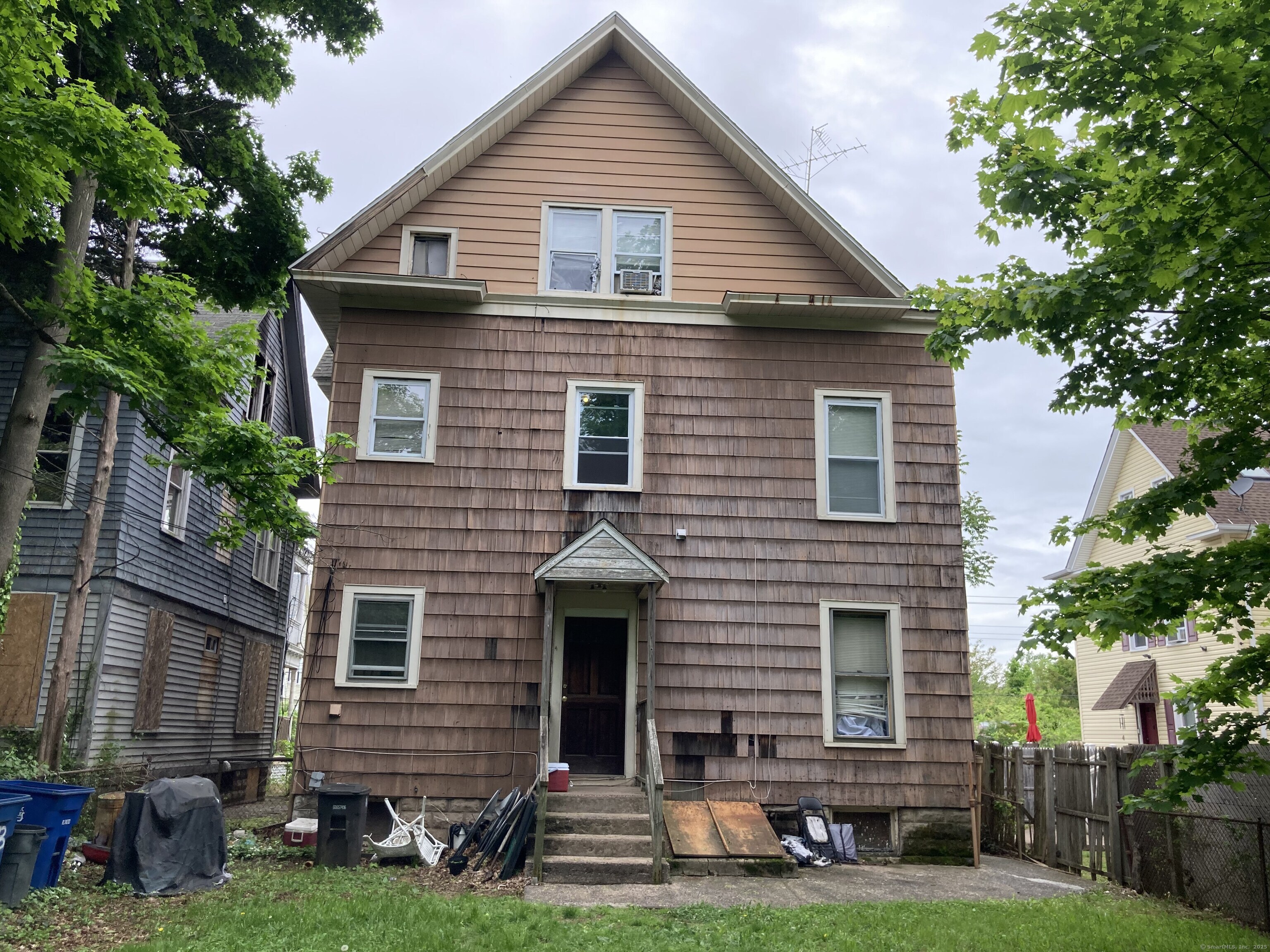 225 Winthrop Avenue