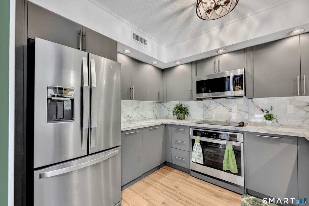 Photo of 489 Wolcott Street #39, Bristol, CT 06010 (MLS # 24173866)