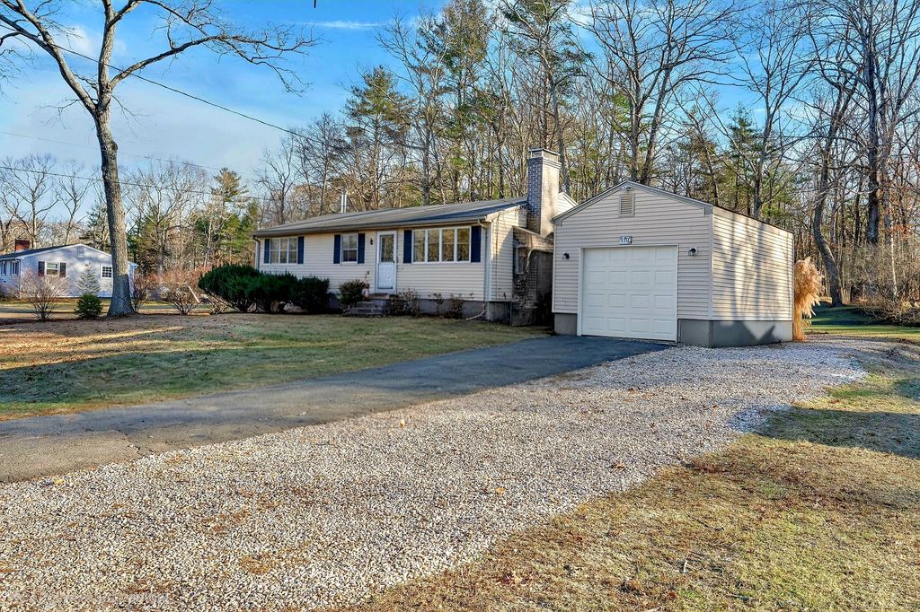 Photo of 110 Schofield Road, Willington, CT 06279 (MLS # 24144085)