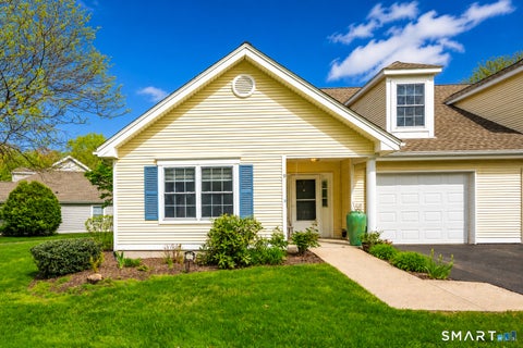 Condo For Sale - 9 Henley Way #9<br/> West Hartford, CT 06117